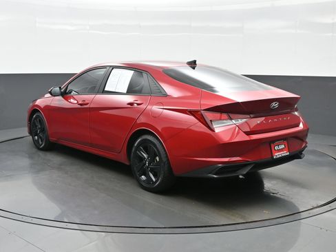 Used 2023 Hyundai Elantra SEL FWD image 4