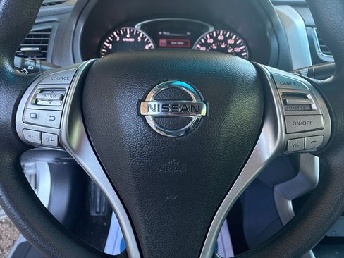 Used 2013 Nissan Altima 2.5 S FWD image 6