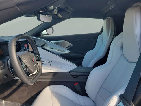 Used 2025 Chevrolet Corvette Stingray Preferred Cpe w/ 2LT image 15