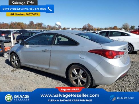 Used 2013 Hyundai Elantra FWD image 3