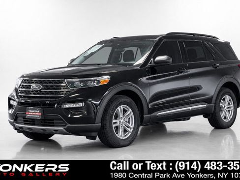 Used 2022 Ford Explorer XLT w/ Equipment Group 202A AWD/4WD image 1