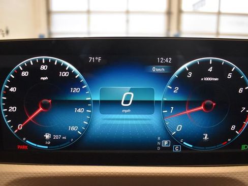 Used 2022 Mercedes-Benz CLA 250 image 26