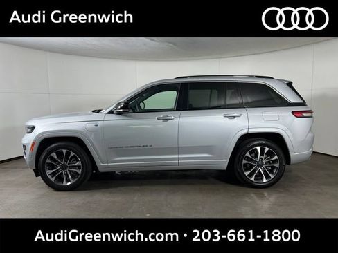 Used 2024 Jeep Grand Cherokee Overland w/ Trailer Tow Package AWD/4WD image 4