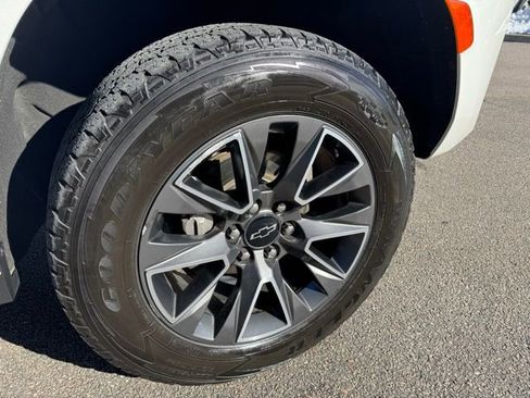 Used 2023 Chevrolet Tahoe Z71 w/ Z71 Off-Road Package image 18