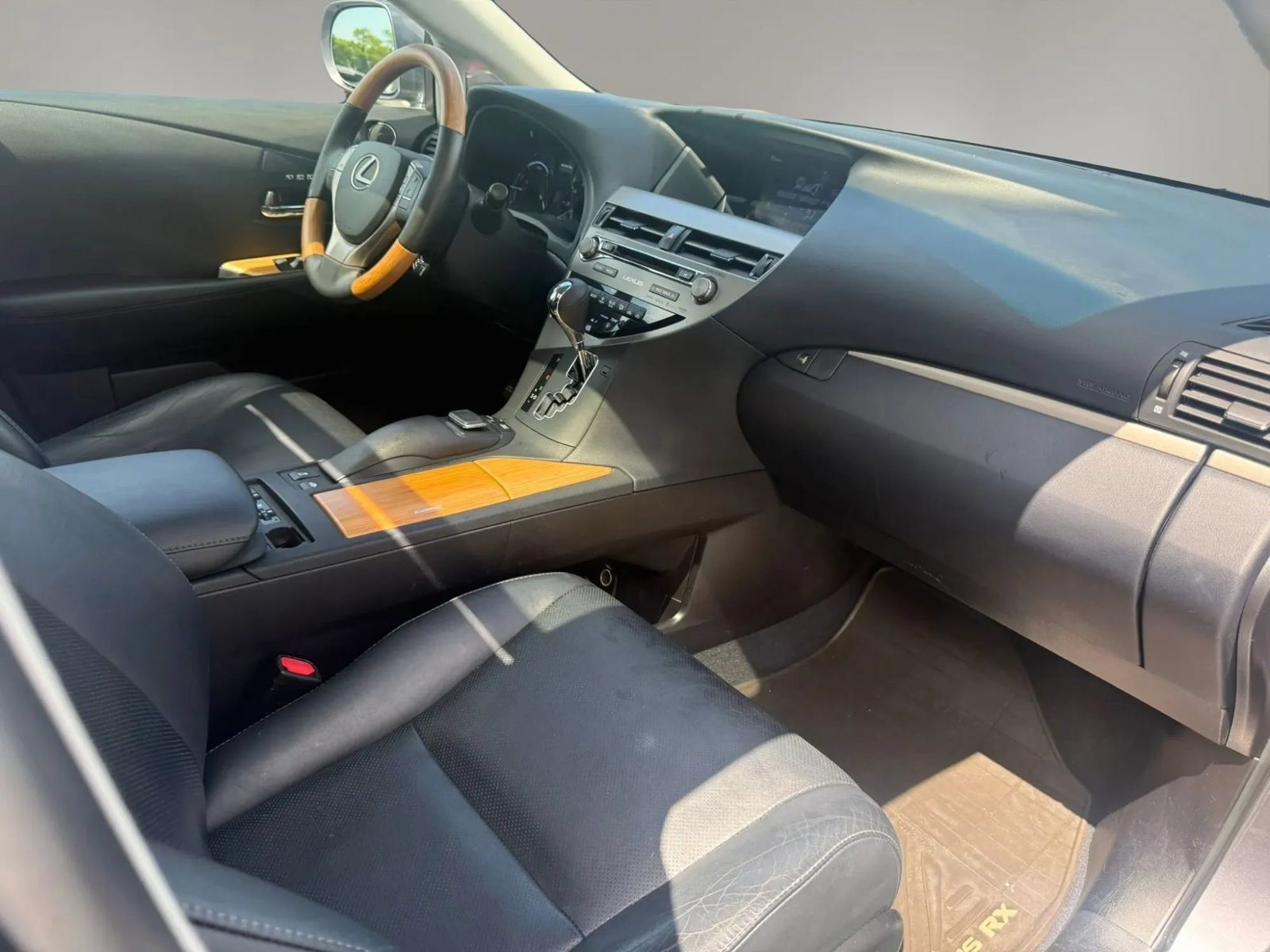 Used 2015 Lexus RX 450h AWD image 55