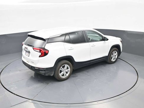 Used 2024 GMC Terrain SLE AWD/4WD image 33