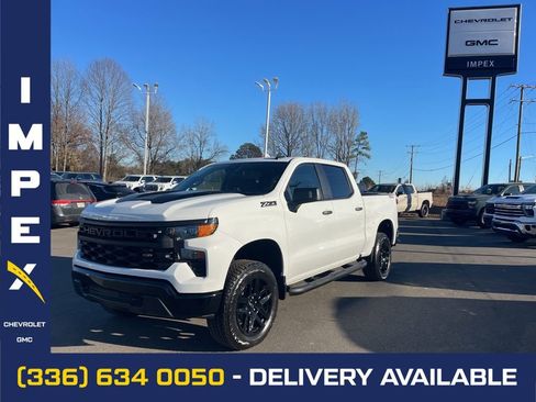 Used 2025 Chevrolet Silverado 1500 Custom Trail Boss w/ Turbomax Blackout Package image 1