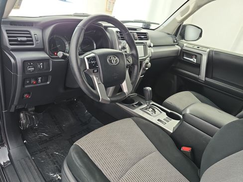 Used 2017 Toyota 4Runner SR5 RWD image 15