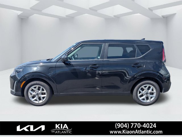 Used 2025 Kia Soul LX w/ LX Technology Package FWD image 6