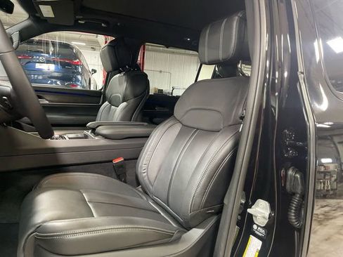 New 2026 Jeep Grand Wagoneer Summit AWD/4WD image 11