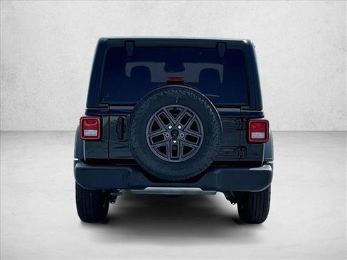 Used 2025 Jeep Wrangler Sport AWD/4WD image 4