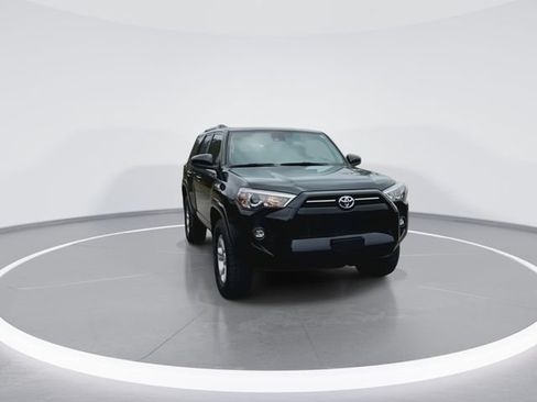 Used 2022 Toyota 4Runner SR5 AWD/4WD image 3