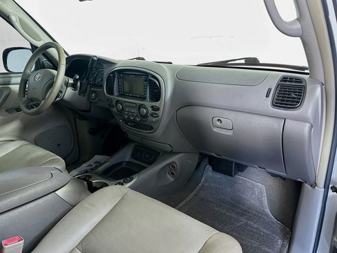 Used 2007 Toyota Sequoia Limited AWD/4WD image 30