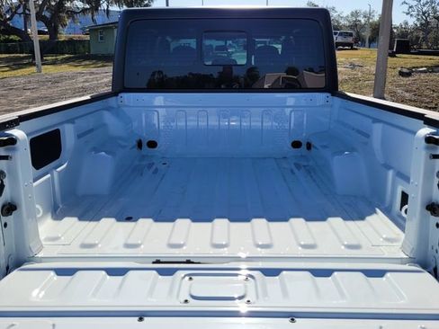 New 2026 Jeep Gladiator Sport image 7