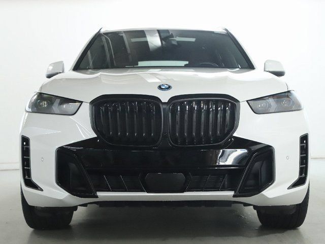 Used 2026 BMW X5 xDrive50e w/ M Sport Package AWD/4WD image 6
