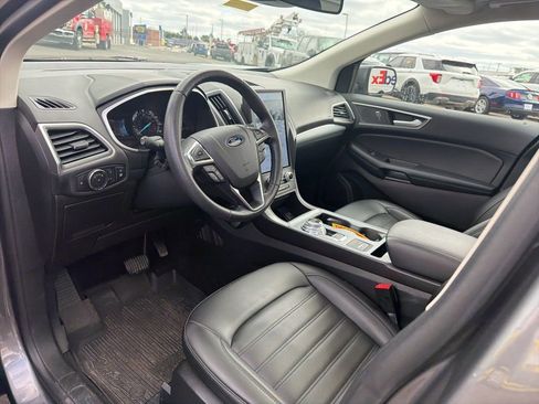 Used 2021 Ford Edge SEL w/ Convenience Package image 9
