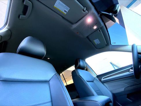 Used 2022 Volkswagen Atlas SE image 13