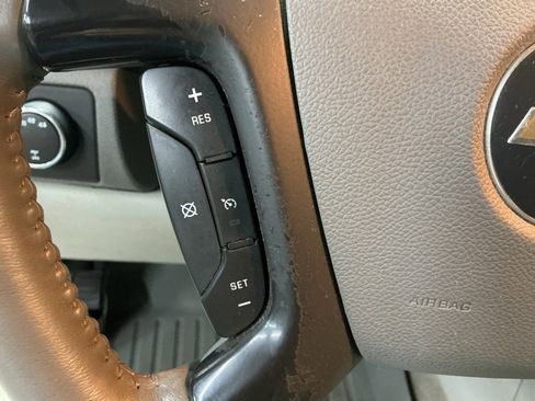 Used 2007 Chevrolet Avalanche LTZ w/ LTZ Preferred Equipment Group image 16