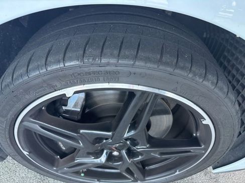 Used 2022 Chevrolet Corvette Stingray Preferred Cpe w/ Z51 Performance Package RWD image 7