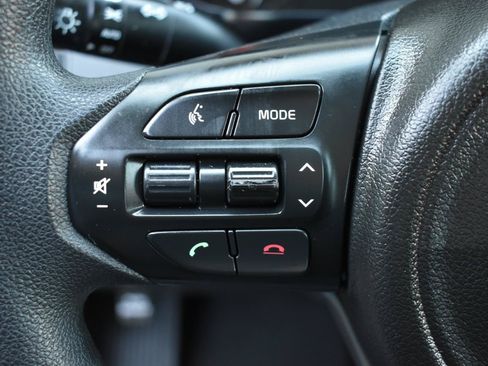 Used 2016 Kia Sorento FWD image 15