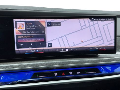 Used 2025 BMW 740i w/ Premium Package image 26