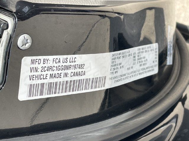 Used 2022 Chrysler Pacifica Limited FWD image 31