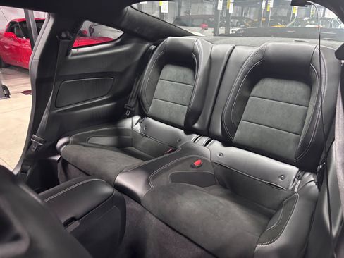 Used 2022 Ford Mustang Shelby GT500 w/ Technology Package image 45