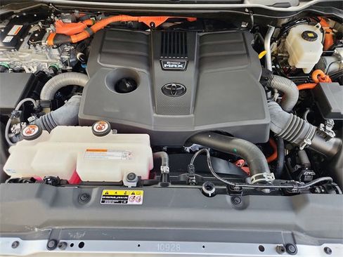 Used 2023 Toyota Sequoia Capstone image 30