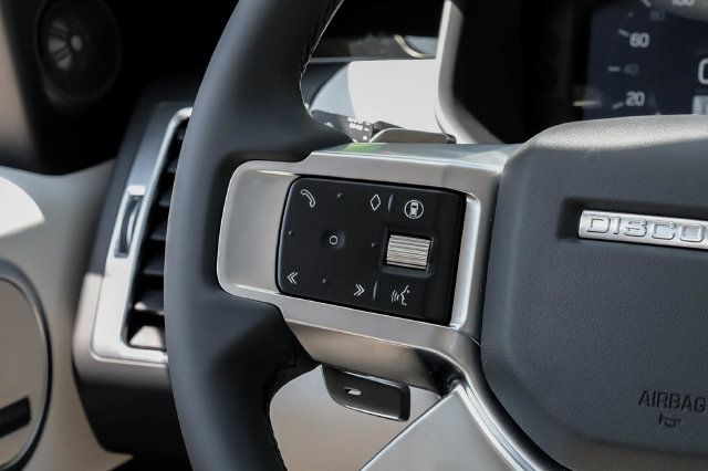 New 2026 Land Rover Discovery S AWD/4WD image 23