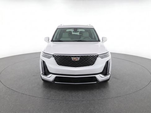 Used 2023 Cadillac XT6 Premium Luxury w/ Technology Package AWD/4WD image 5