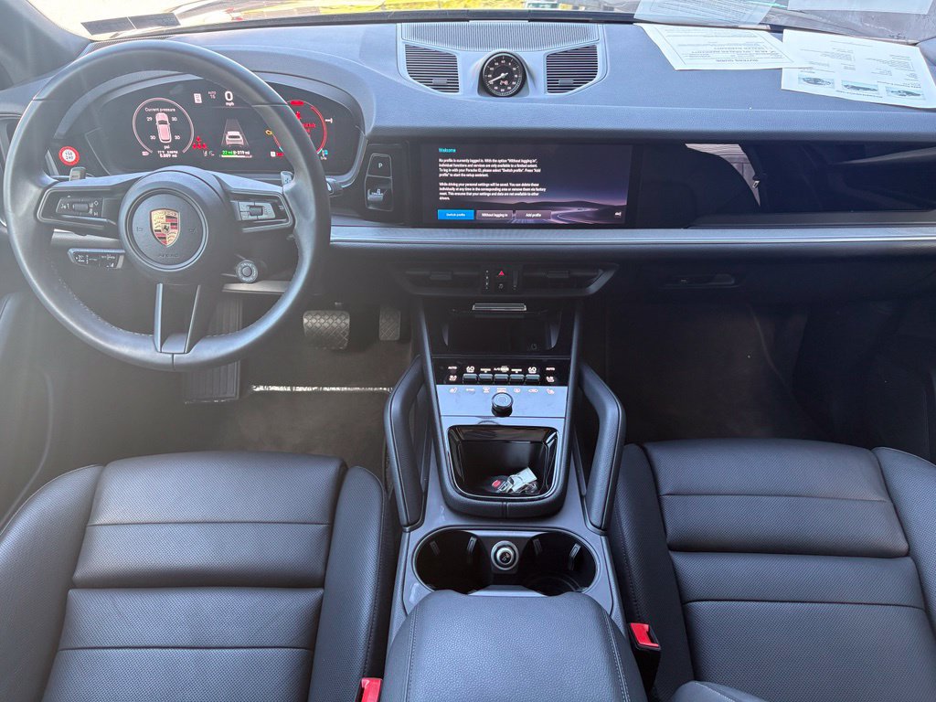 Certified 2026 Porsche Cayenne E-Hybrid AWD/4WD image 24