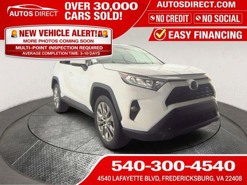Used 2019 Toyota RAV4 XLE Premium w/ Cold Weather Package FWD image 1