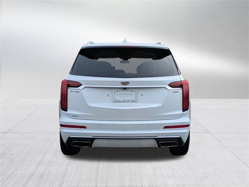 Certified 2023 Cadillac XT6 Premium Luxury image 6