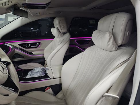 Used 2022 Mercedes-Benz S 500 S 500 image 6