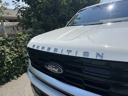 Used 2025 Ford Expedition Max Platinum AWD/4WD image 34