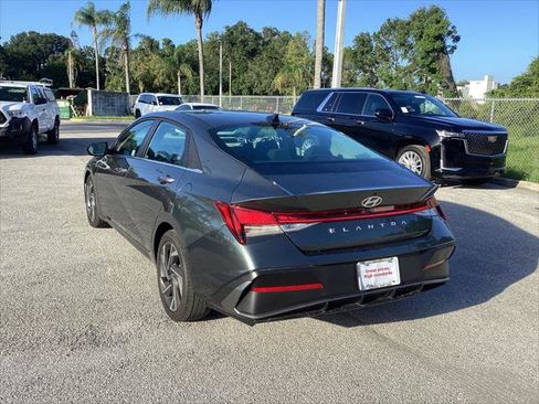 Used 2025 Hyundai Elantra SEL FWD image 6