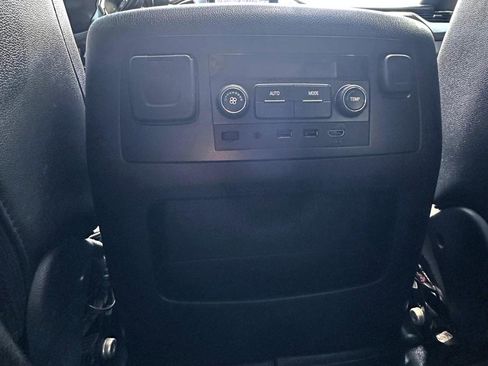 Used 2019 Chevrolet Tahoe LT AWD/4WD image 17