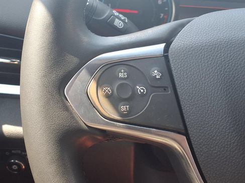Used 2023 Chevrolet Traverse LT FWD image 15