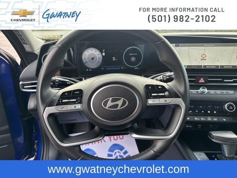 Used 2024 Hyundai Elantra Limited FWD image 16