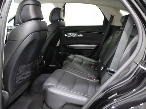 Used 2024 Genesis GV70 2.5T w/ Select Package image 25