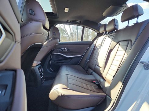 Used 2025 BMW 330i xDrive 330i xDrive w/ Premium Package image 10