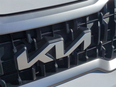 Certified 2025 Kia Telluride EX w/ EX Captain's Chair Package image 31