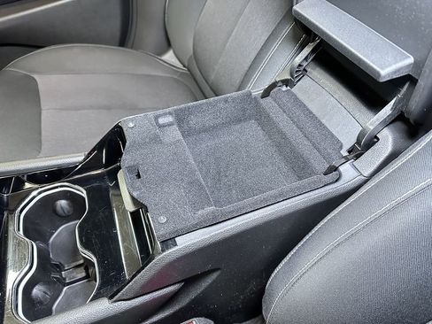 Used 2023 Jeep Grand Cherokee Laredo image 41