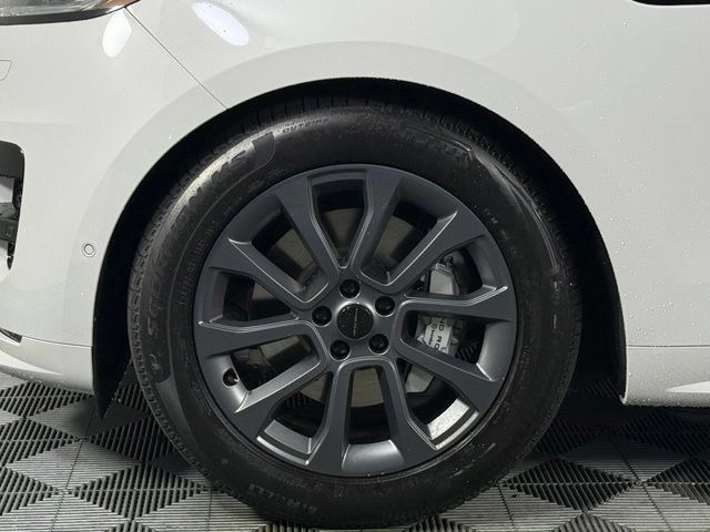 New 2026 Land Rover Range Rover Sport Dynamic SE AWD/4WD image 13