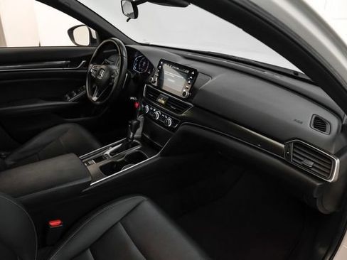 Used 2019 Honda Accord Sport image 12