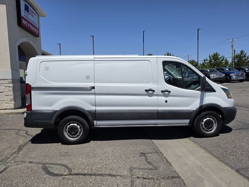 Used 2016 Ford Transit 250 130 Low Roof RWD image 8
