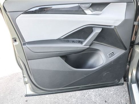 New 2026 Volkswagen Tiguan SE R-Line image 32