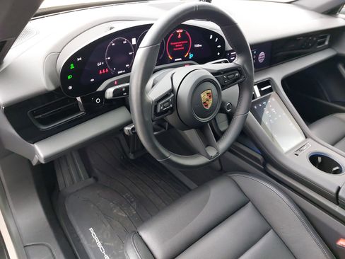 Used 2023 Porsche Taycan w/ Premium Package image 18