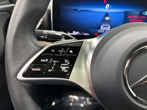 Used 2025 Mercedes-Benz C 300 4MATIC Sedan image 18