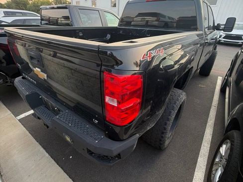 Used 2017 Chevrolet Silverado 1500 LT w/ All Star Edition AWD/4WD image 3